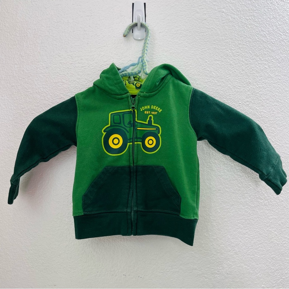 ✦ ZIP UP ✦